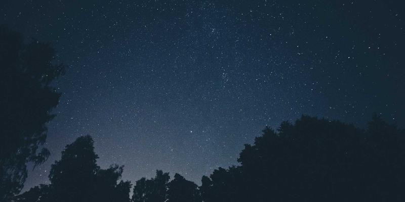 户外装备全攻略：从登山装备到探险智慧的进阶指南