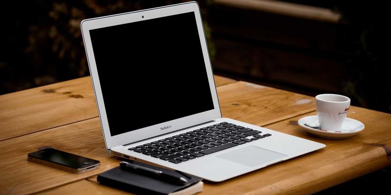 探险旅行摄影装备全攻略：兼顾防护与画质的相机包与三脚架选择秘籍